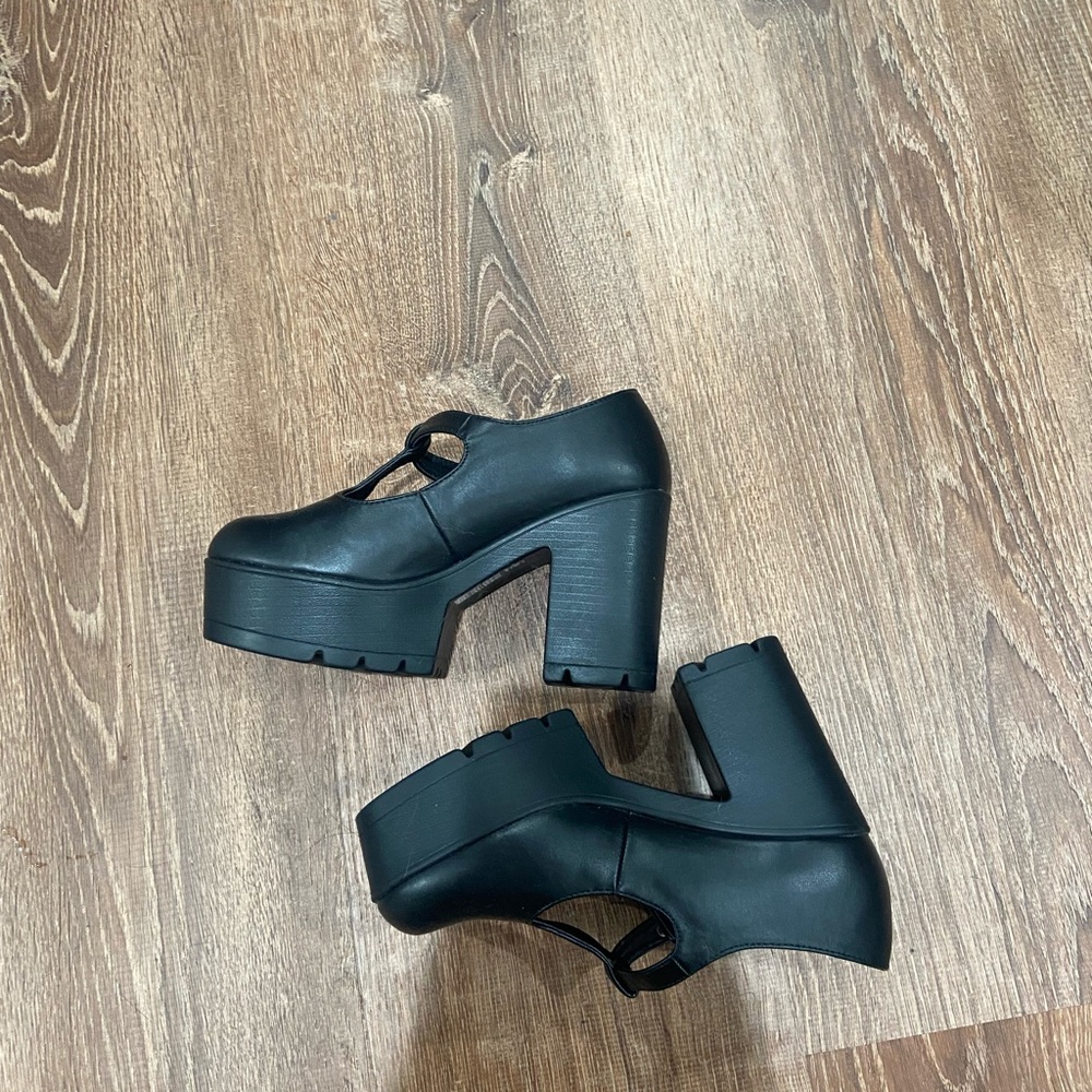 New Black Platform Heels